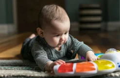 Baby Einstein - lekbord med ljus och ljud