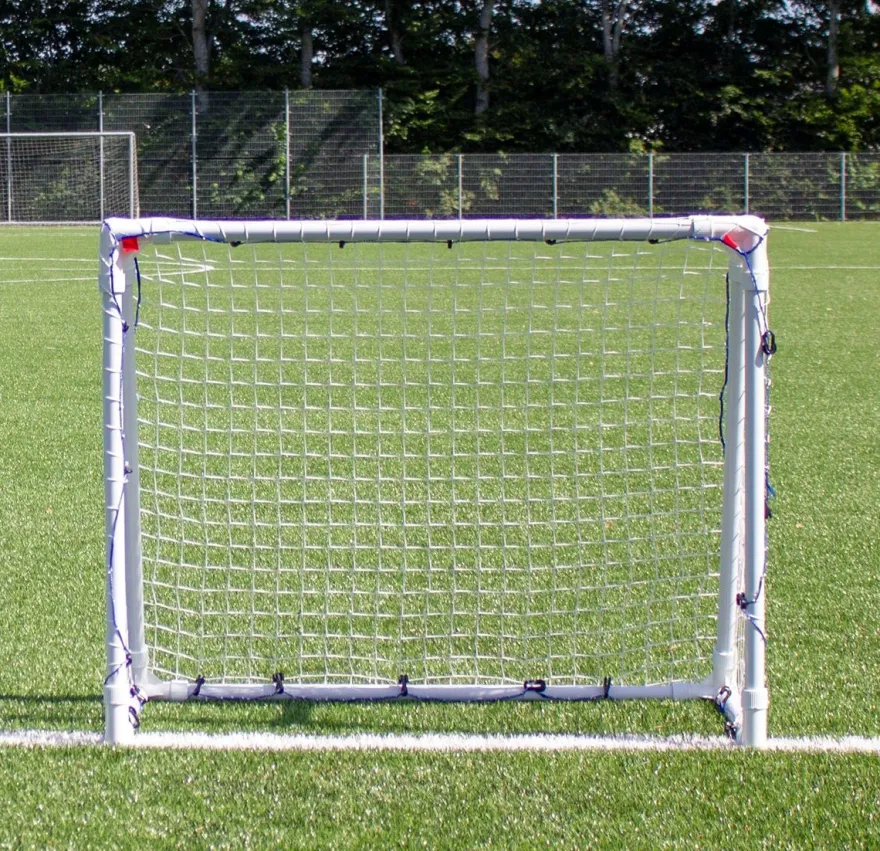 Fotbollsmål i stål 1 st. - 110 x 90 cm.