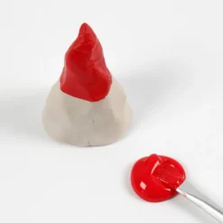 Gör tomtenissar av självhärdande lera