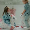 Hopp-enhörning (plysch) – Vit man