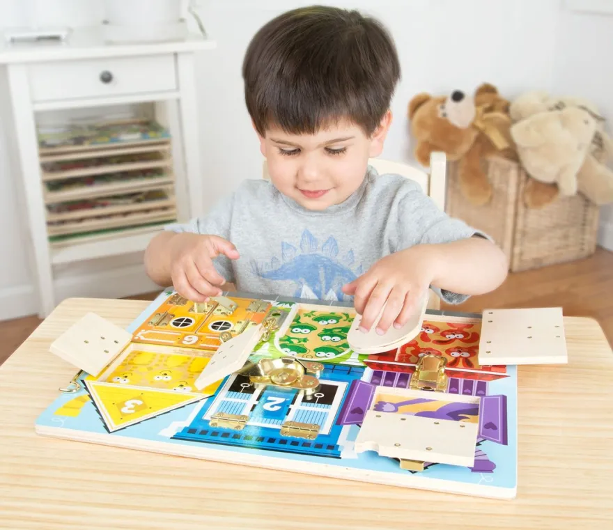 Låsbräda - låshus med djur