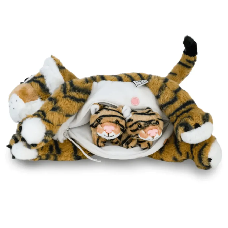Mjukisfamilj – Tigermamma med ungar