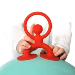 Noogi sugkoppsfigur 13 cm – röd, 1 st.