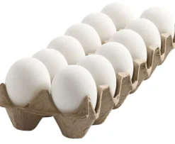Påskägg av plast, 12 st. H: 6 cm.