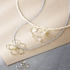 Smyckespaket - Halsband med metalltrådshänge