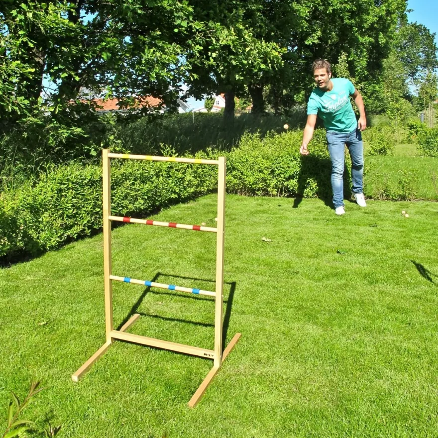Steggolf av gummiträ