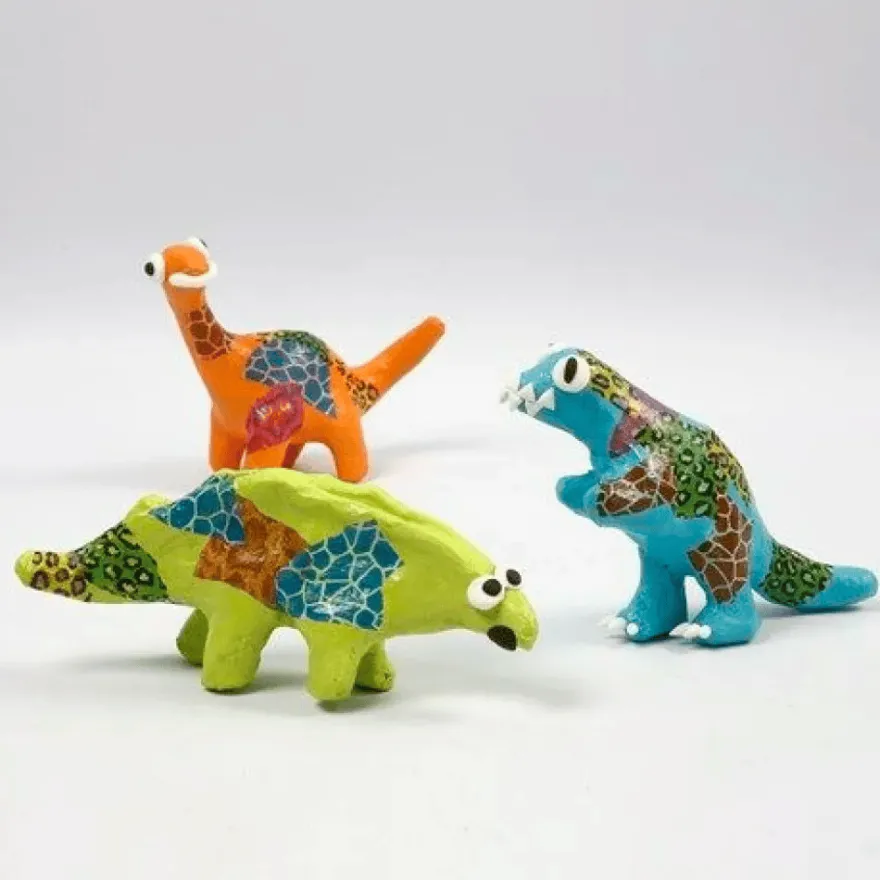 Stegosaurus av papier maché - L: 21,9 cm